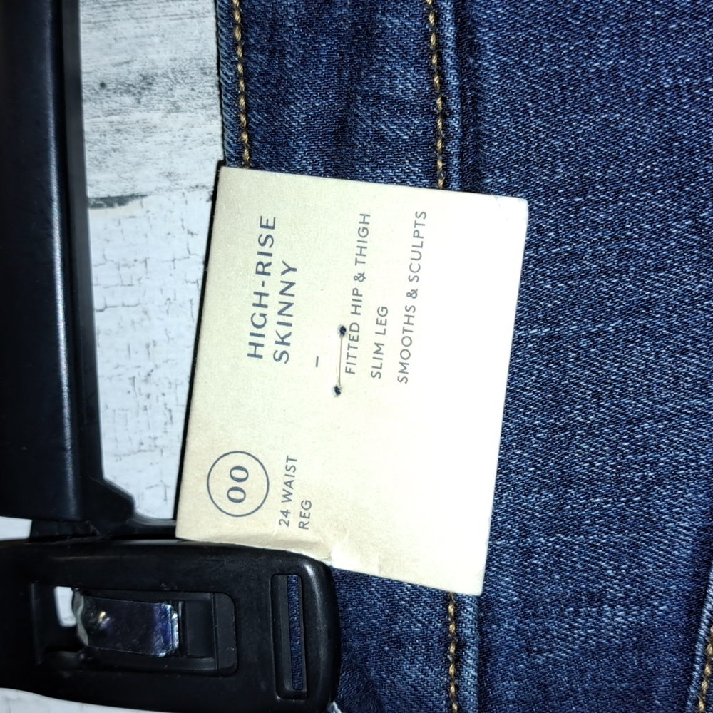 0903 Universal Thread High Rise Skinny Jeans - Picture 5 of 7